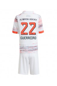 Bayern Munich Raphael Guerreiro #22 Jalkapallovaatteet Lasten Vieraspeliasu 2025-26 Lyhythihainen (+ Lyhyet housut)